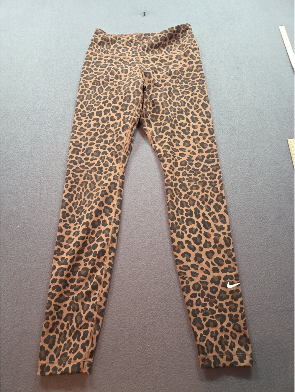 women's brown leopard print athletic leggings by Nike size S
